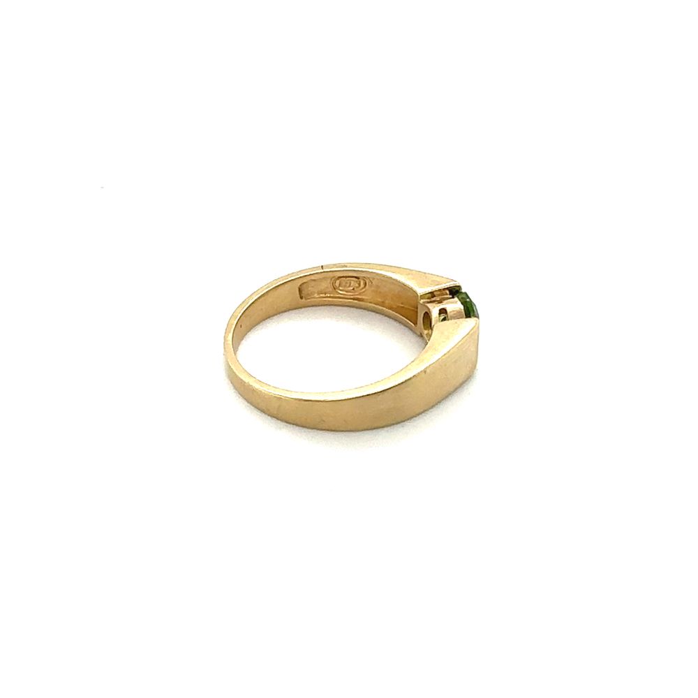 9ct gold peridot ring
