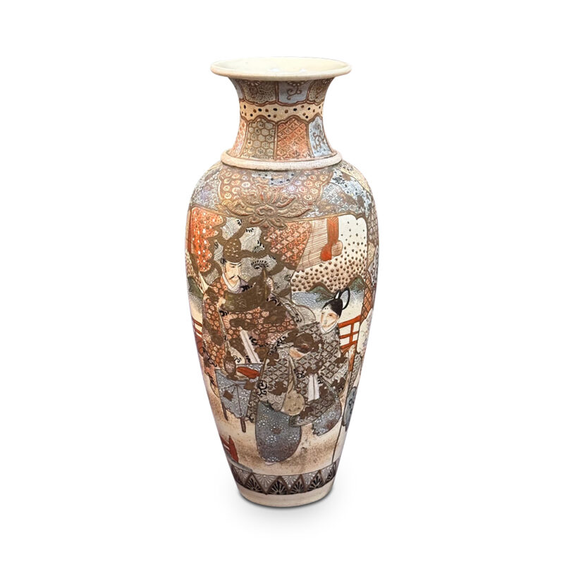 Japanese satsuma vase front