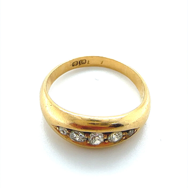 18ct gold and 5 diamond ring