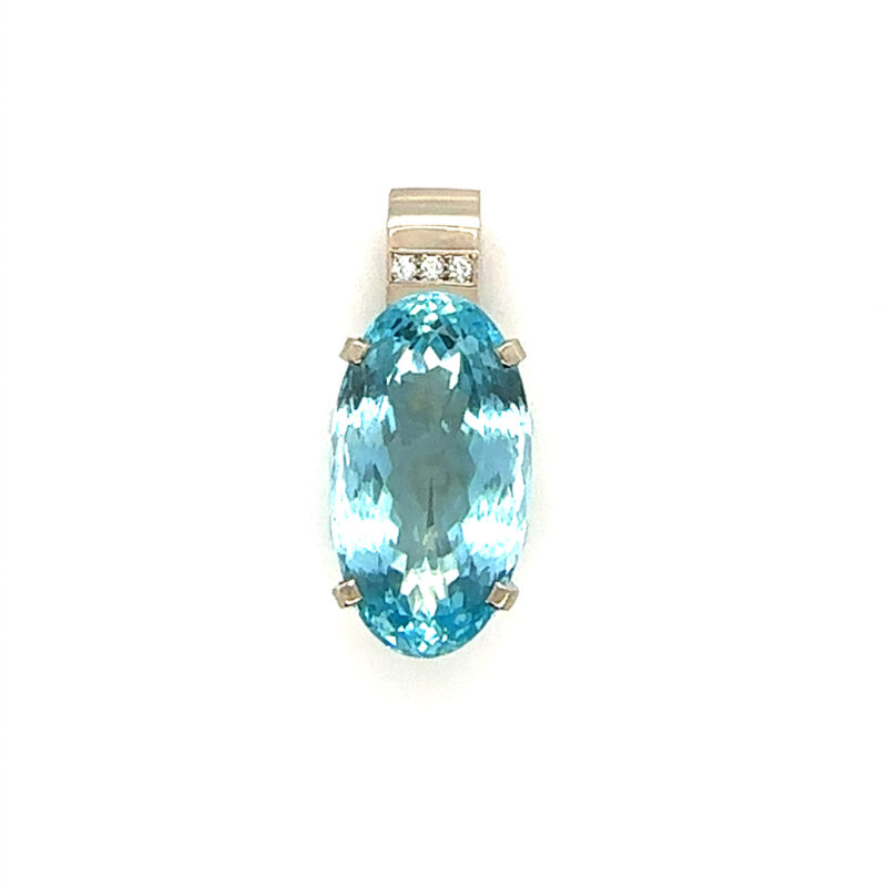 Superb 44 carat oval aquamarine in white gold setting