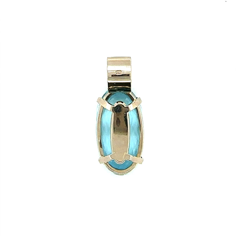 Superb 44 carat oval aquamarine in white gold setting