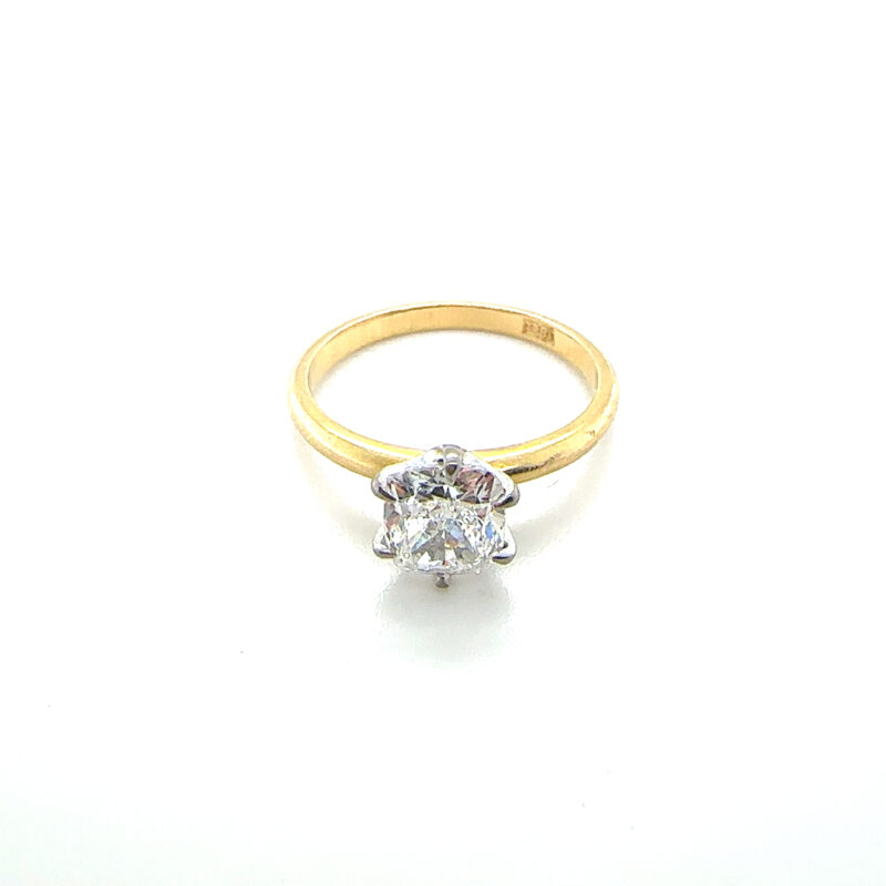 Cushion cut diamond solitaire ring